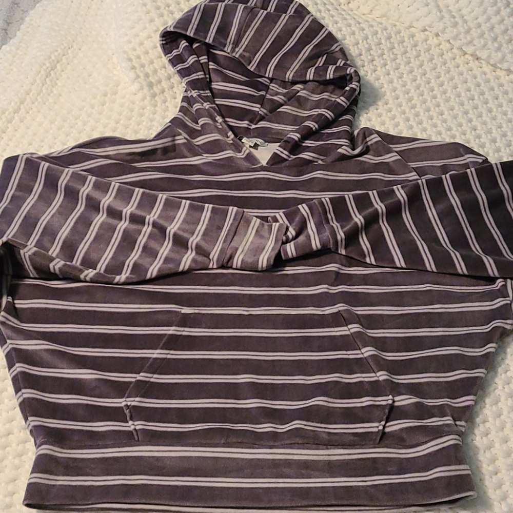 Women's cropped hoodie